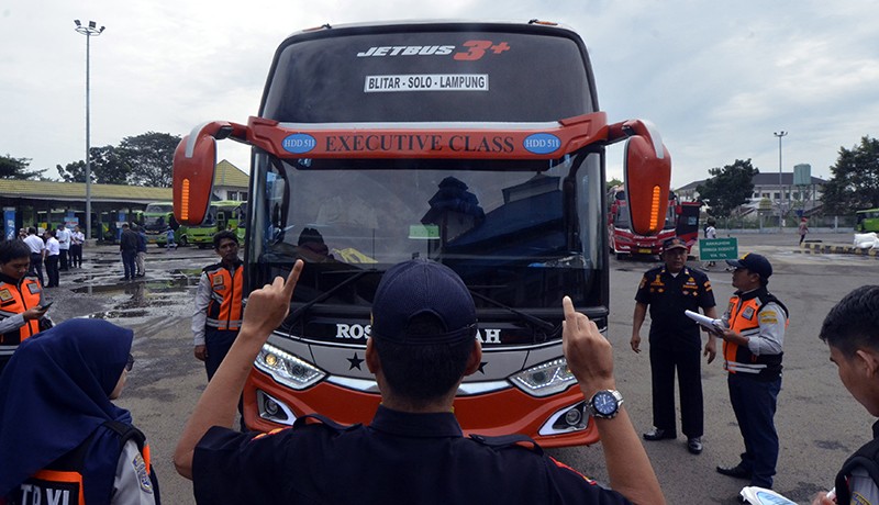 Uji Kelaikan Bus untuk Angkutan Lebaran 2023 - Bagian 2