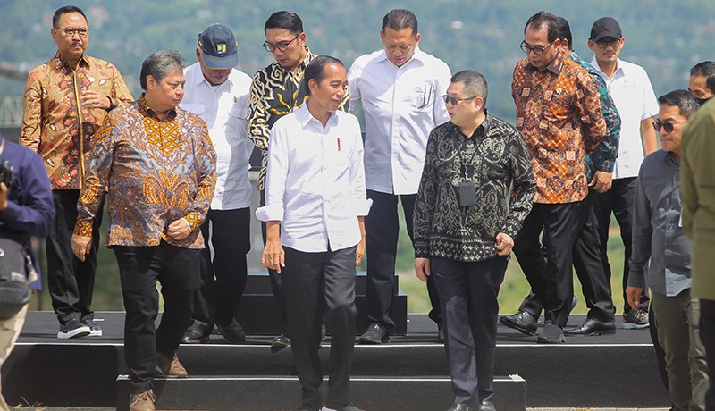 Momen Presiden Jokowi Tanda Tangan Prasasti KEK MNC Lido City - Bagian 4