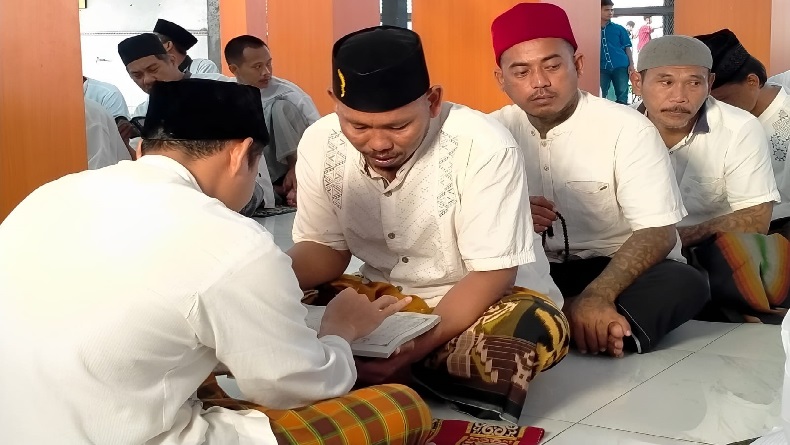 Ketika Ratusan Napi di Lapas Indramayu Semangat Timba Ilmu Agama selama Ramadhan