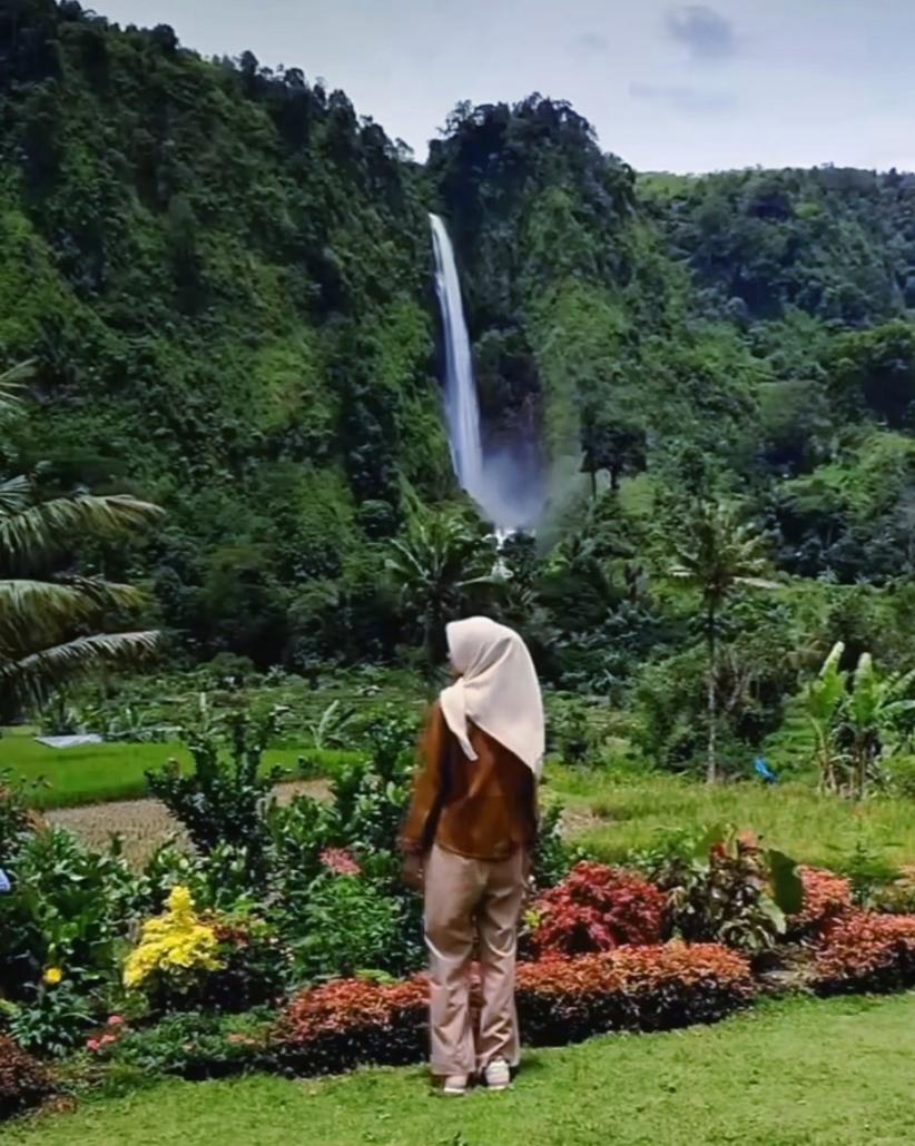 Mengintip Keindahan Curug Citambur Surga Tersembunyi Di Tengah Hutan