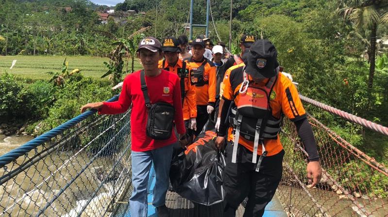 Mandi di Sungai, Bocah Asal Wonosobo Ditemukan Tewas Hanyut di Banjarnegara