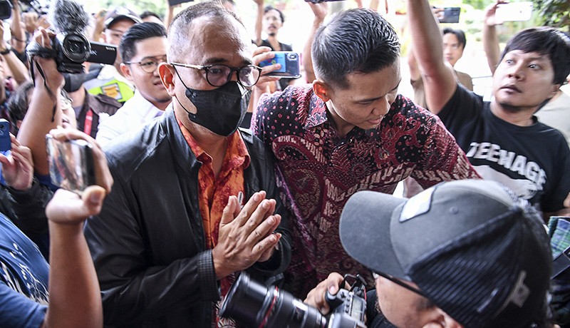 Foto Rafael Alun Diperiksa KPK sebagai Tersangka - Bagian 2