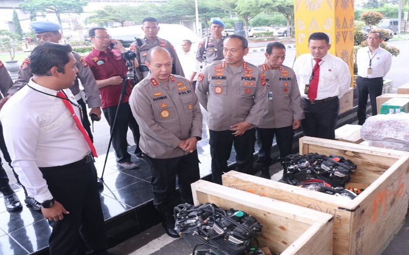 title Polisi Sita 4 Mesin Harley Davidson Ilegal di Palembang Polisi Sita 4 Mesin Harley Davidson Ilegal di Palembang