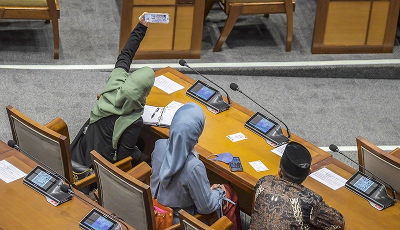 Sidang Paripurna DPR Sahkan Perppu Pemilu Menjadi Undang-Undang - Bagian 2