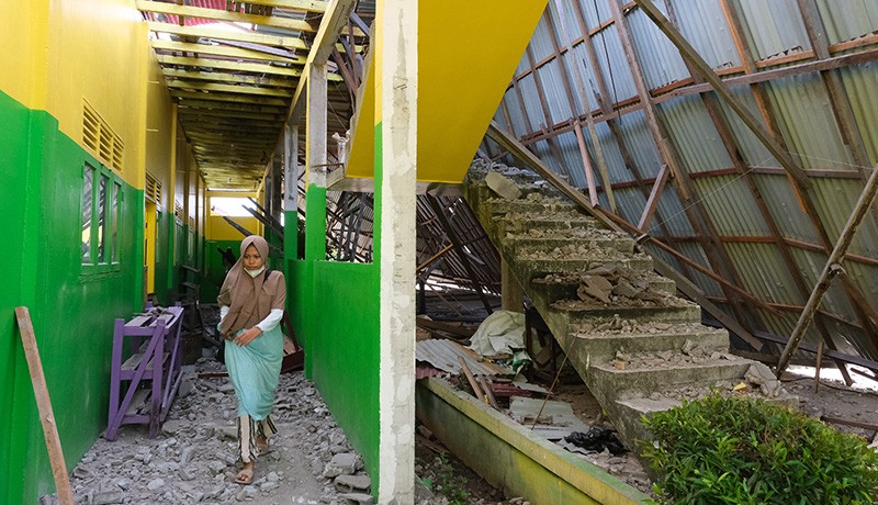 Atap Bangunan Ponpes di Kubu Raya Roboh Diterjang Angin Puting Beliung - Bagian 2