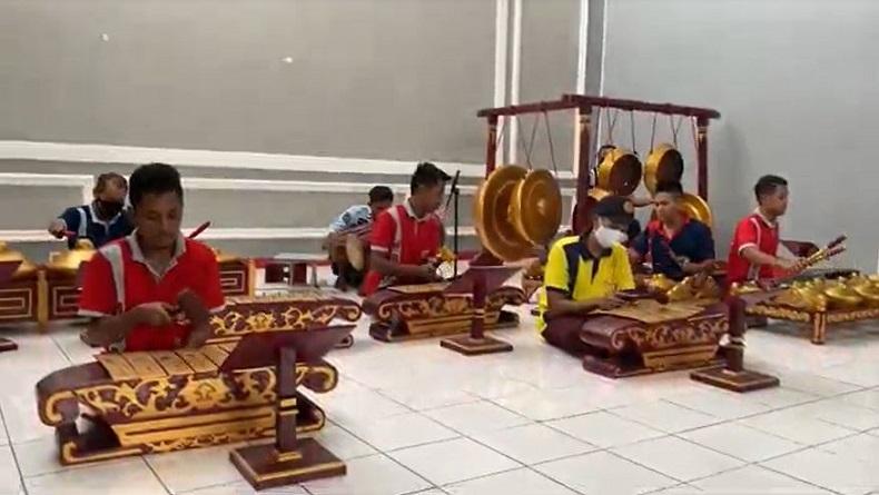 Tunggu Waktu Buka Puasa, Napi Rutan Banjarnegara Bermain Gamelan