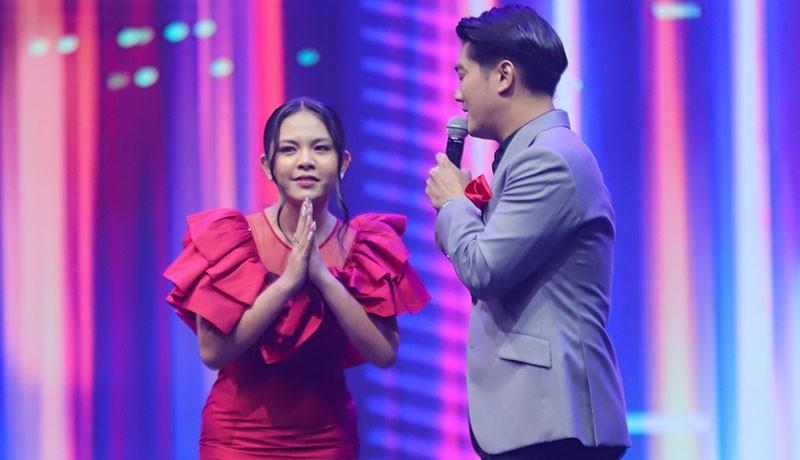 Sempat Viral Bawa Lagu Flashlight, Novia Tersingkir dari Indonesian Idol - Bagian 1