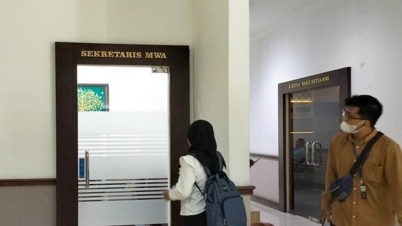MWA UNS Lanjutkan Pelantikan Rektor meski Dibatalkan Kemendikbudristek