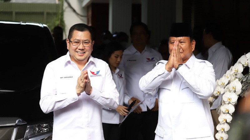 Momen Hary Tanoe Temui Prabowo Subianto di Jalan Kertanegara - Bagian 1