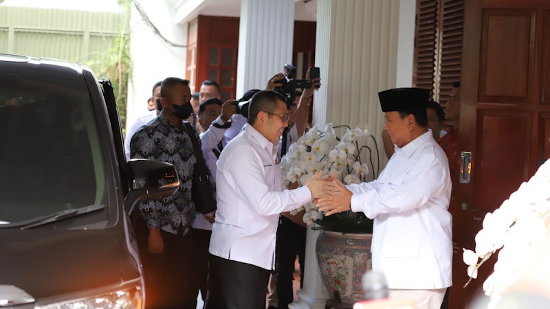 Momen Hary Tanoe Temui Prabowo Subianto di Jalan Kertanegara - Bagian 2