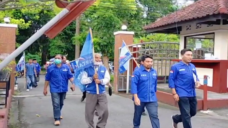 Kader Partai Demokrat Lotim Geruduk PN Selong Minta Perlindungan, Ternyata karena Ini