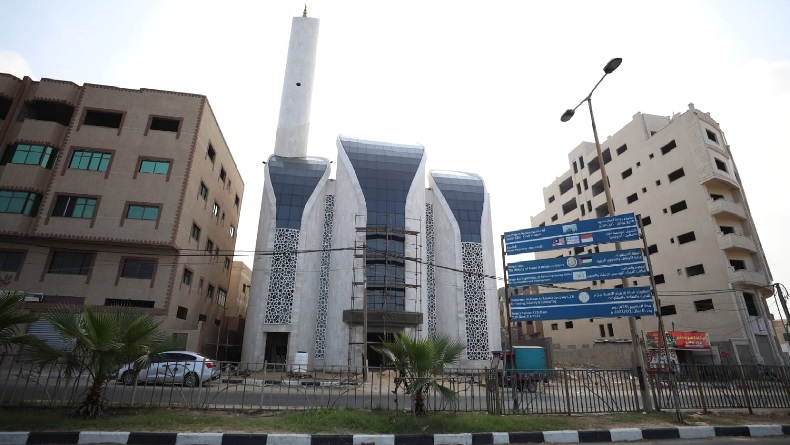 title Masyarakat Palestina Tarawih di Masjid Syeikh Ajlin Karya Arsitektur Ridwan Kamil Masyarakat Palestina Tarawih di Masjid Syeikh Ajlin Karya Arsitektur Ridwan Kamil
