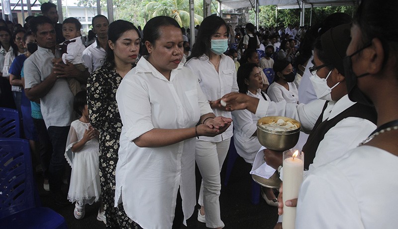 Suasana Misa Kamis Putih di Kupang - Bagian 2