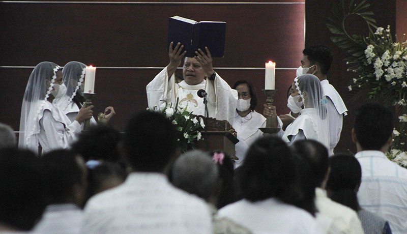 Suasana Misa Kamis Putih di Kupang - Bagian 1