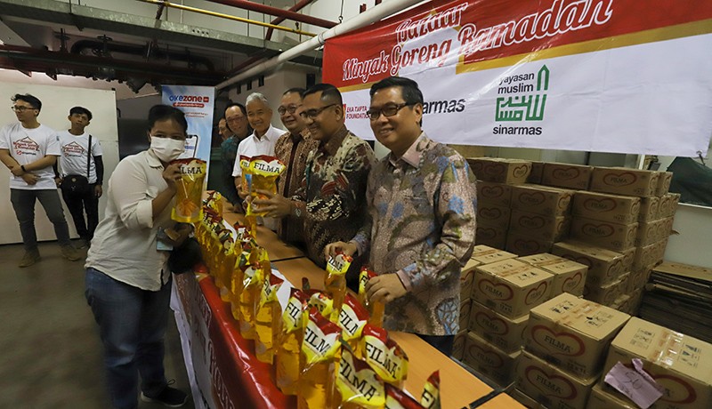 Sinar Mas dan MPI Gelar Bazaar Minyak Goreng Murah di Gedung Sindo - Bagian 3