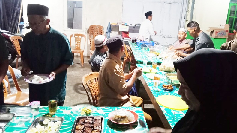 title Jadwal Buka Puasa di Tomohon Hari Ini Kamis 6 April 2023, Baca Doanya Jadwal Buka Puasa di Tomohon Hari Ini Kamis 6 April 2023, Baca Doanya