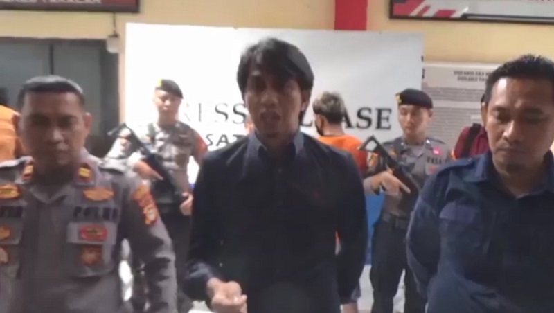 title Kronologi Polisi Tangkap 2 Residivis Curanmor di Takalar yang Buron 5 Bulan Kronologi Polisi Tangkap 2 Residivis Curanmor di Takalar yang Buron 5 Bulan