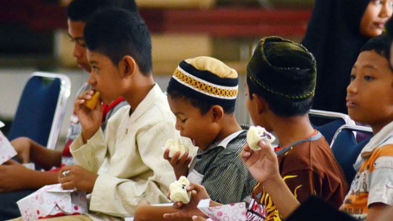 title Kiat Kenalkan Berpuasa pada Anak, Dokter Spesialis: Pastikan Sudah Siap Kiat Kenalkan Berpuasa pada Anak, Dokter Spesialis: Pastikan Sudah Siap