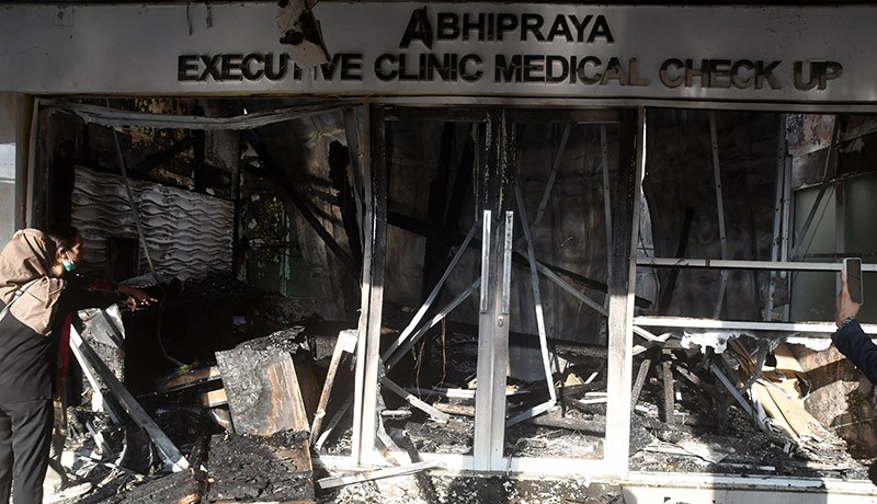 Gedung Rumah Sakit Salak Kota Bogor Kebakaran - Bagian 1