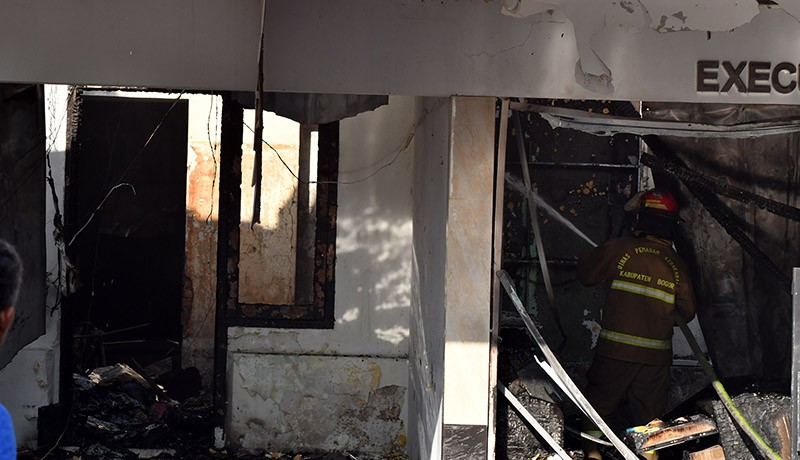 Gedung Rumah Sakit Salak Kota Bogor Kebakaran - Bagian 2