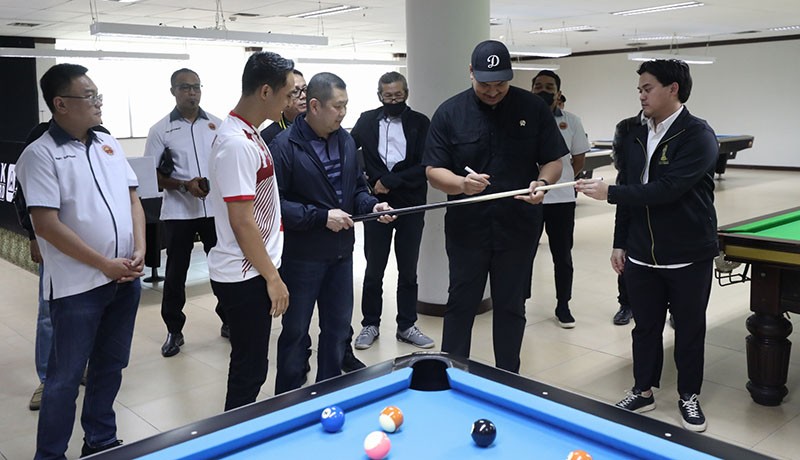 Momen HT dan Menpora Dito Ariotedjo Adu Skill Main Biliar - Bagian 2