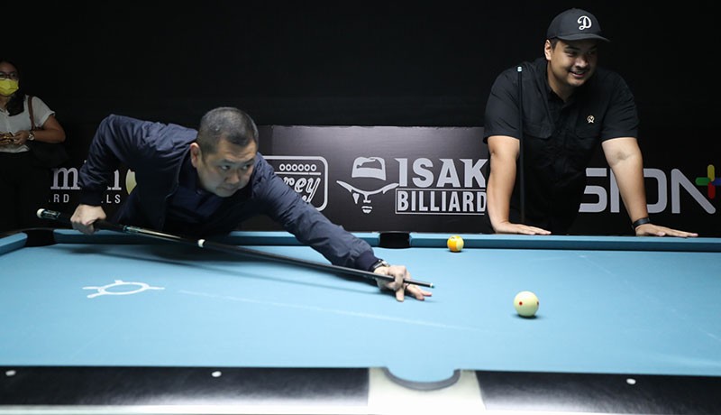 Momen HT dan Menpora Dito Ariotedjo Adu Skill Main Biliar - Bagian 1