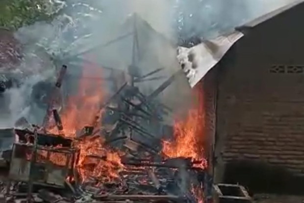 Didahului Ledakan, Dapur dan Gudang Milik Warga Playen Ludes Terbakar 