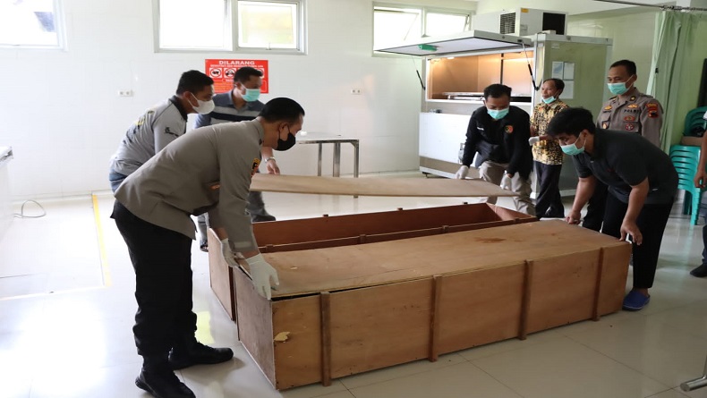 Jenazah Pasutri Korban Dukun Pengganda Uang di Banjarnegara Diambil Keluarga