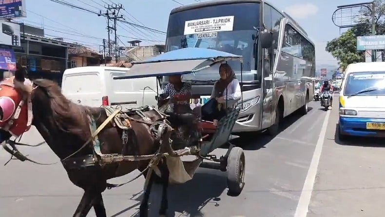 title Kusir Delman Limbangan Garut Keberatan Setop Operasi saat Mudik Lebaran, Ini Alasannya Kusir Delman Limbangan Garut Keberatan Setop Operasi saat Mudik Lebaran, Ini Alasannya