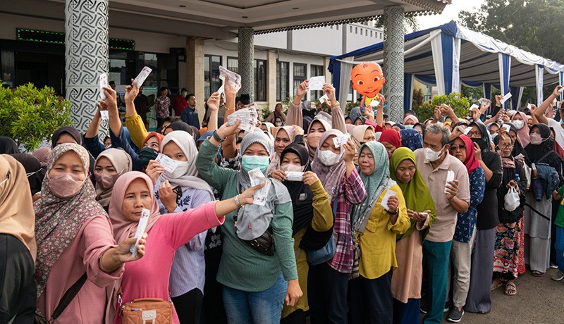 Safari Ramadan BUMN 2023 di Tangsel, 1.000 Paket Sembako Murah SIG Sukses Tersalurkan - Bagian 2