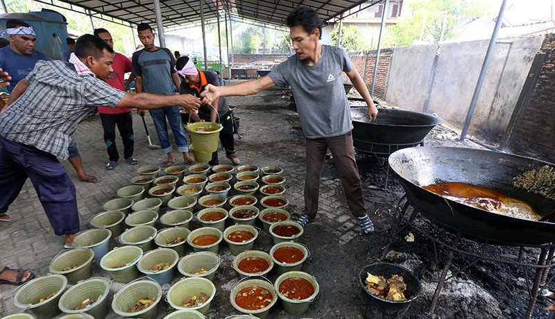 Memasak Kuah Beulangong untuk Tradisi Kenduri Nuzulul Quran - Bagian 3