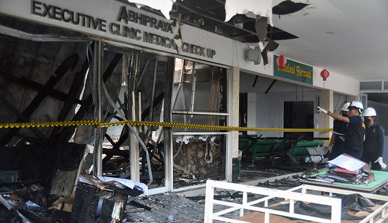 Puslabfor Mabes Polri Olah TKP Kebakaran RS Salak Bogor - Bagian 1