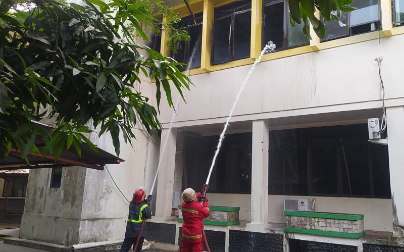 Kebakaran Landa Kantor Disdik Kabupaten Bekasi, Damkar: Gedung Kosong karena Libur