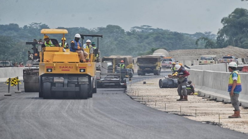 Tol Cisumdawu Persingkat Waktu Tempuh Pemudik dari Bandung ke Semarang