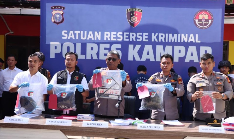 title 8 Spesialis Curanmor di Masjid Ditangkap Polisi, 1 Pelaku Anak di Bawah Umur 8 Spesialis Curanmor di Masjid Ditangkap Polisi, 1 Pelaku Anak di Bawah Umur
