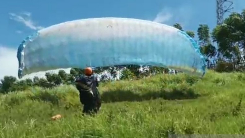 Disparbud Gorontalo Utara Promosikan Bukit Dunu untuk Paralayang