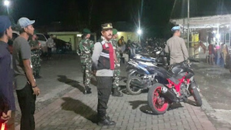 title Kompak Jaga Kamtibmas, Polsek Maesa dan Koramil 1310-01 Bitung Patroli Bersama Kompak Jaga Kamtibmas, Polsek Maesa dan Koramil 1310-01 Bitung Patroli Bersama