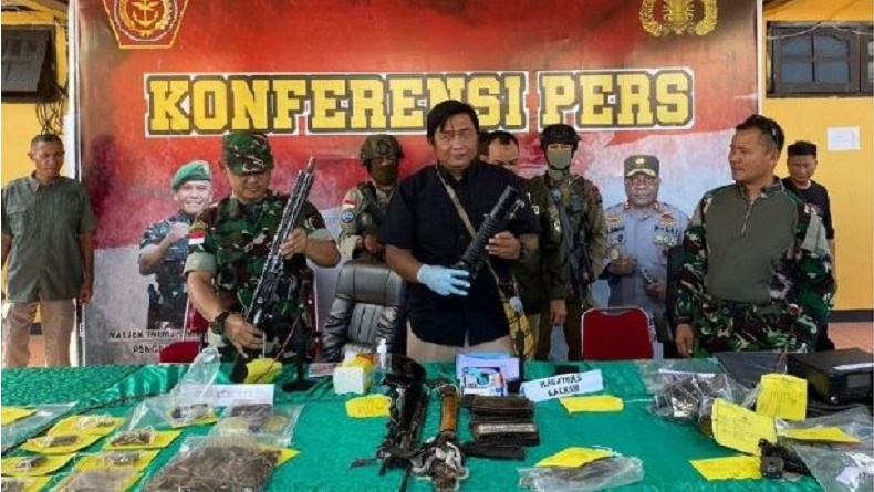 TNI Polri Bongkar Markas KKB di Kenyam Nduga, Amankan Senpi dan 415 Amunisi