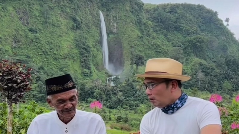 Viral Rumah Kayu Menghadap Curug Citambur Cianjur, Ridwan Kamil: Million Dollar View
