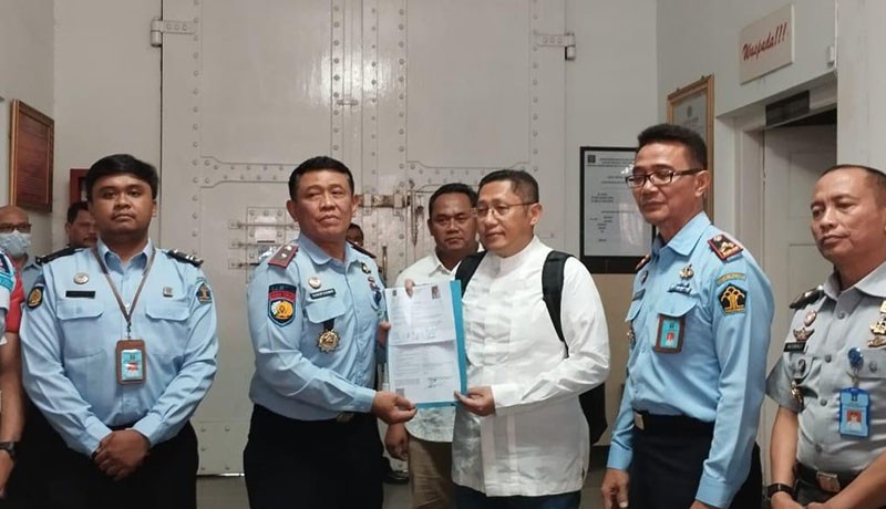 Momen Anas Urbaningrum Bebas dari Penjara - Bagian 1