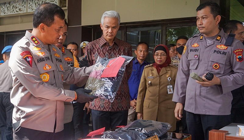 Tampang Pelaku Pencabulan 14 Santriwati di Ponpes Kabupaten Batang - Bagian 3