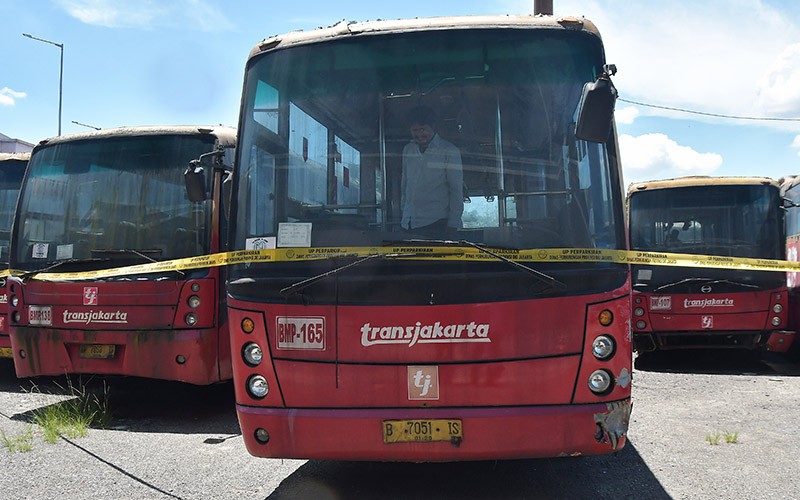 417 Bus Transjakarta Terbengkalai Akan Dilelang - Bagian 3