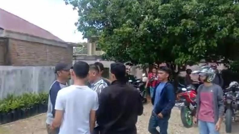 Satpol PP Geruduk Rumah Bupati Merangin hingga Nyaris Baku Hantam, Ada Apa?
