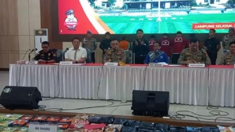 Baru 2 Pekan Jabat Kapolda Lampung, Irjen Helmy Santika Ungkap Kasus Sabu 64 Kg