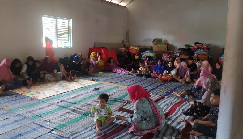 title Belum Direlokasi, Ratusan Korban Tanah Gerak Ponorogo Terpaksa Lebaran di Pengungsian Belum Direlokasi, Ratusan Korban Tanah Gerak Ponorogo Terpaksa Lebaran di Pengungsian