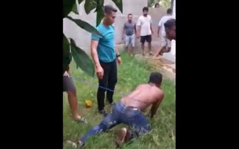 title Viral Pemuda Mabuk Adang Mobil Kapolres Nagekeo, Polisi Ikat Pelaku Pakai Tali Jemuran Viral Pemuda Mabuk Adang Mobil Kapolres Nagekeo, Polisi Ikat Pelaku Pakai Tali Jemuran