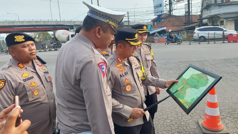 1.053 Personel Disebar di Jalur Mudik Rawan Macet KBB dan Cimahi