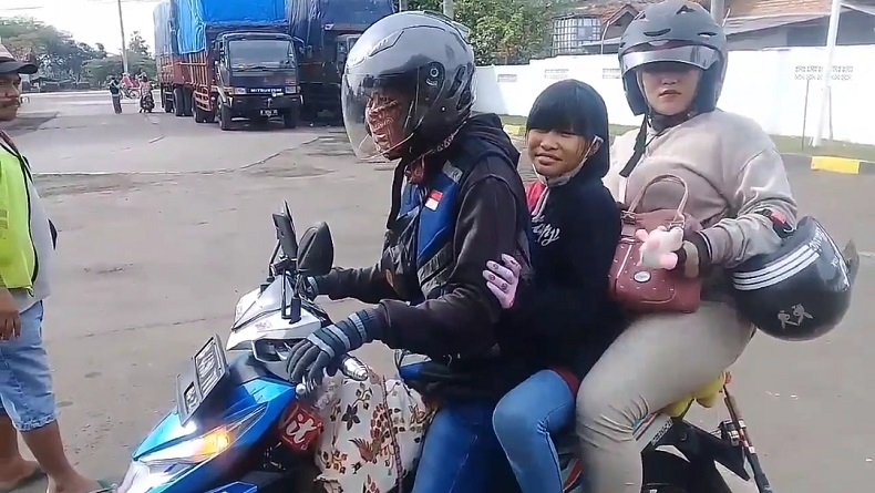 Pemudik Bermotor Mulai Lintasi Jalur Pantura Subang