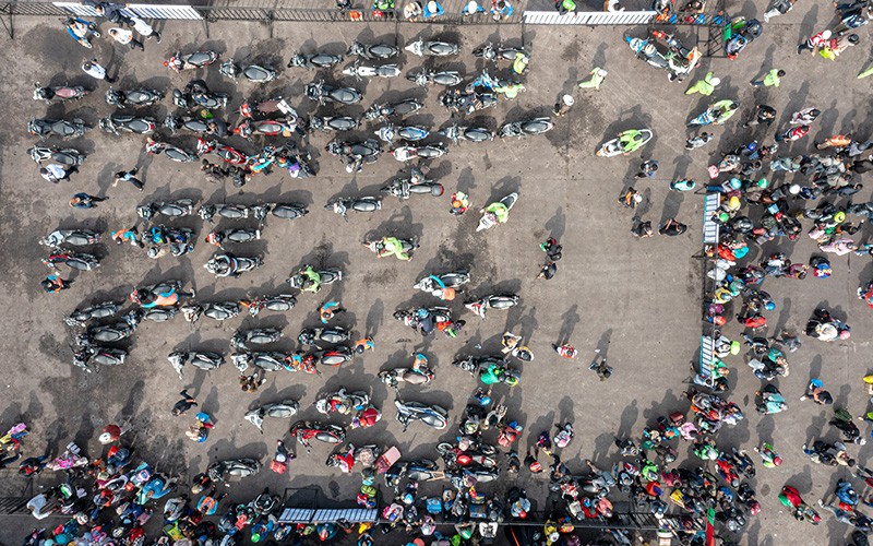 Ribuan Orang Mudik Gratis dengan KM Dobonsolo Tiba di Semarang - Bagian 3