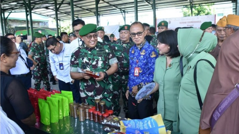 Kodam XIII/Merdeka Gelar Bazar Murah Sambut Idul Ftri
